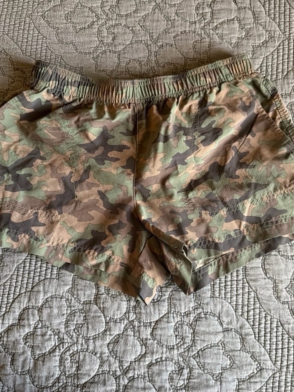 Columbia Women's Camouflage Elastic-Waist Athletic Shorts - Green/Brown